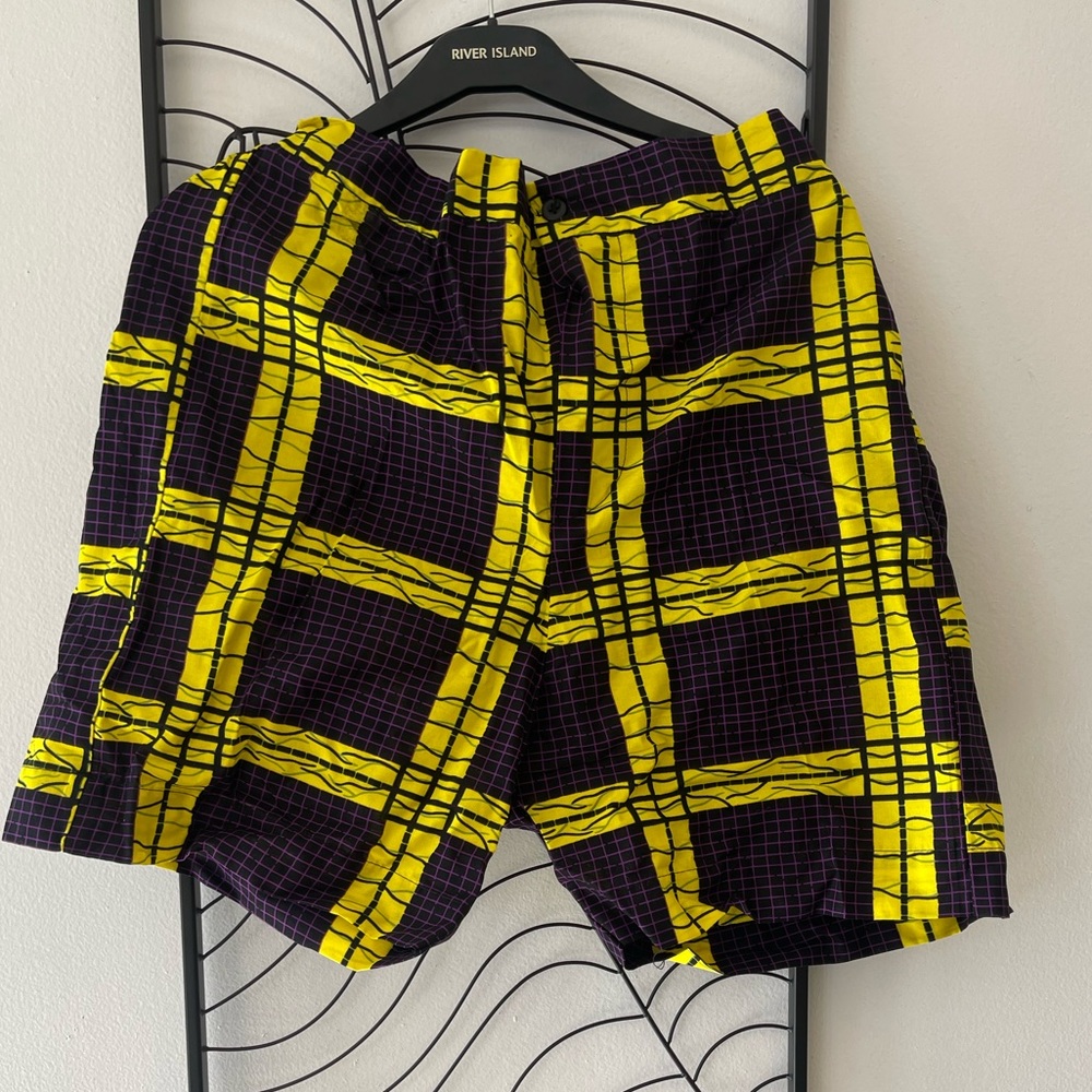 Shorts - Picture 5 of 8